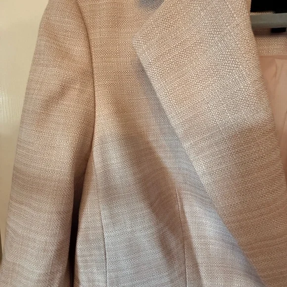 Donna Karan Pink & Cream Blazer with Peplum Detail - Picture 2 of 8